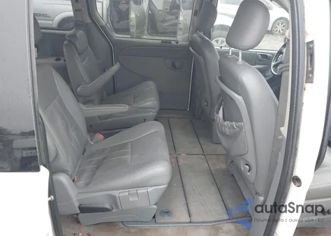 2006 Chrysler Town & Country Touring из США, поврежденный, VIN 2A4GP54L76R915853